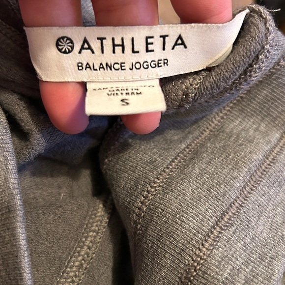 Athleta Women's Gray Balance Jogger Pants Small - Picture 8 of 8